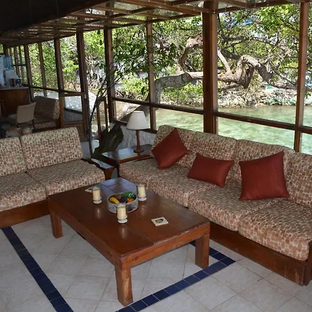 Casa Eden - Oceanario Islas Del Rosario Bed & Breakfast